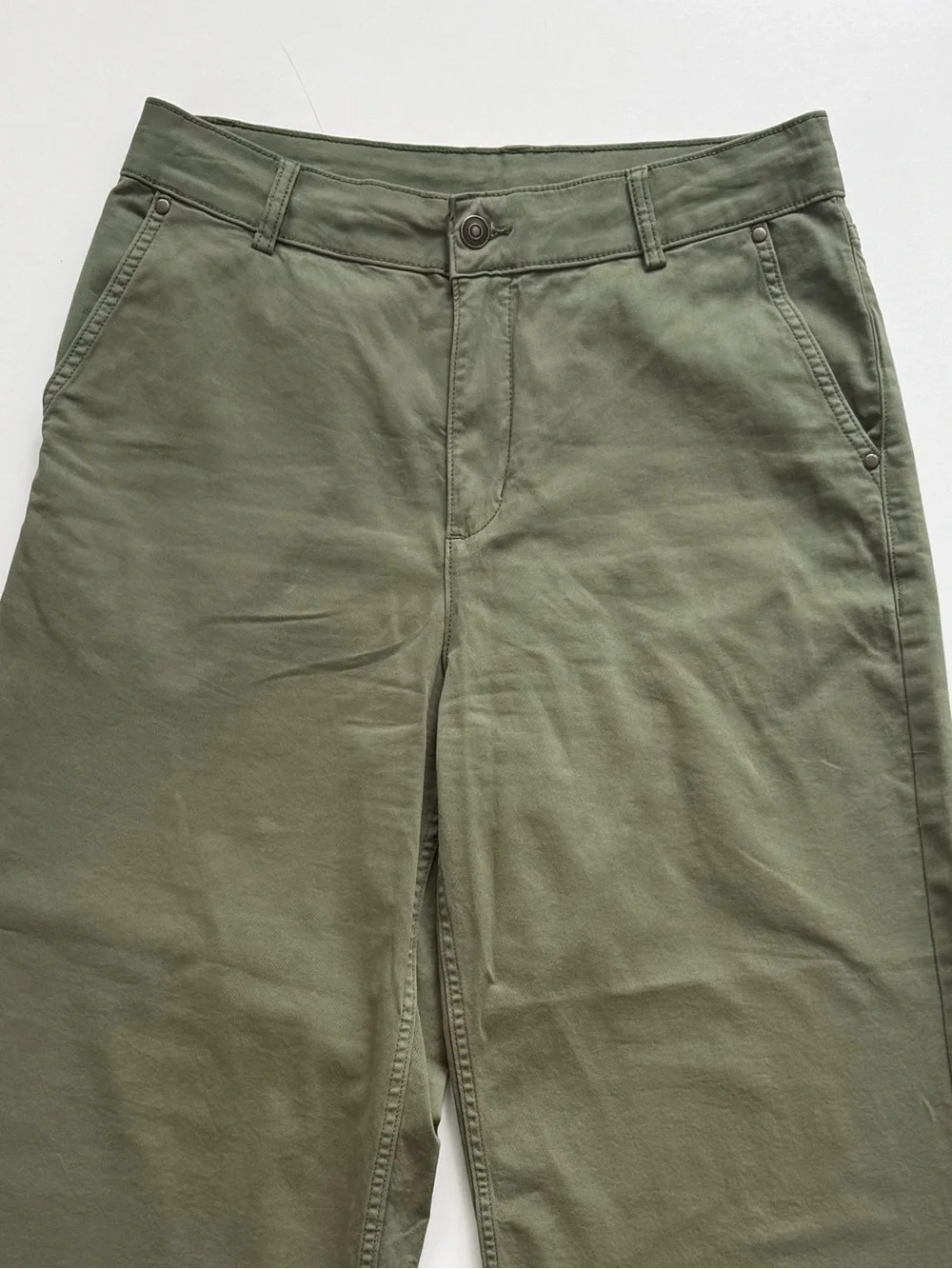 Caslon Ultra High Rise Green Twill Pants size 8 - Picture 4 of 8